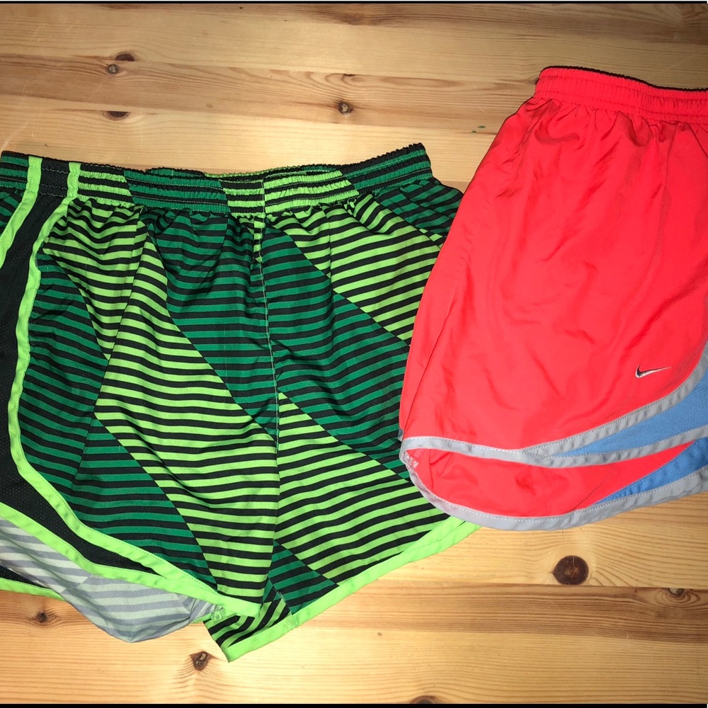 Nike Tempo Shorts - Picture 1 of 2
